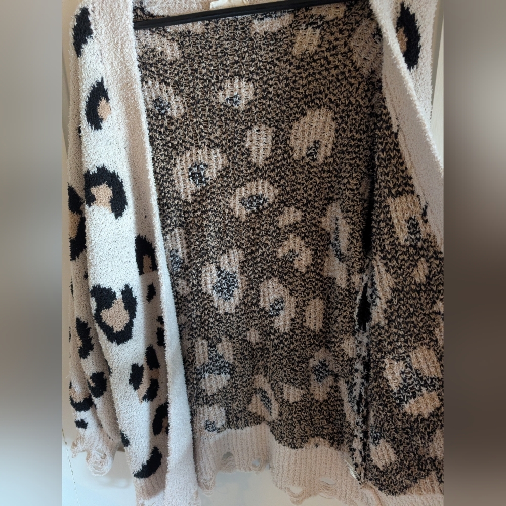 New In Deconstructed Sweater Cardigam - Picture 5 of 10